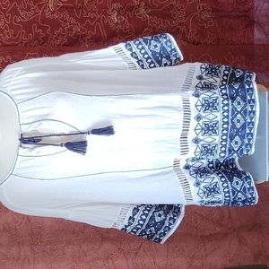 Free People Tunic Top Size M fits L + XL Oversized Embroidered 3/4 sleeve